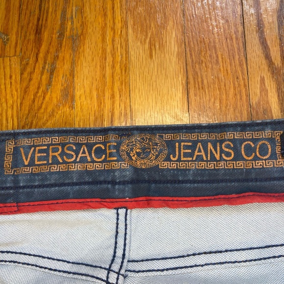 Versace Distress Jeans 32 - Picture 9 of 9